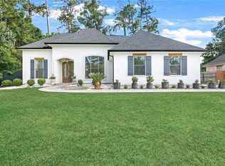 101 Madison Ridge Blvd, Madisonville, LA 70447