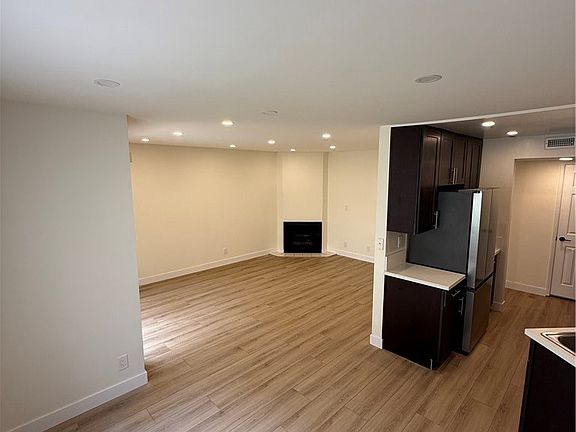 5th image of 1207 N Columbus Ave APT 102