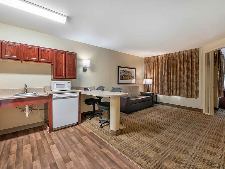 Executive Suite - 1 King Bed