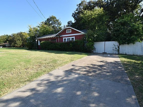 4th image of 1052 Park Dr