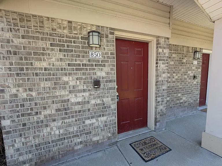 85_ Amanda Ln #850 — Photo 5