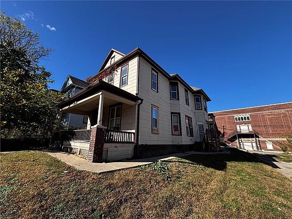 2nd image of 820 Tauromee Ave