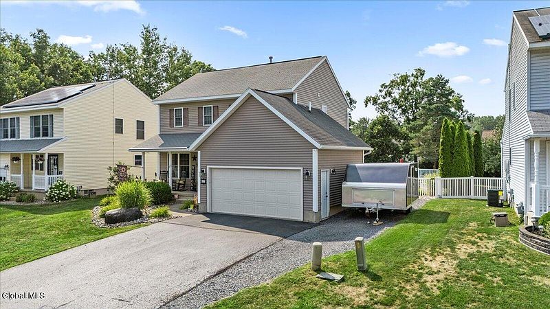 3rd image of 17 Red Oak Drive