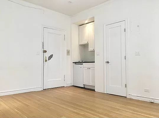 4th image of 172 5th Ave #3G
