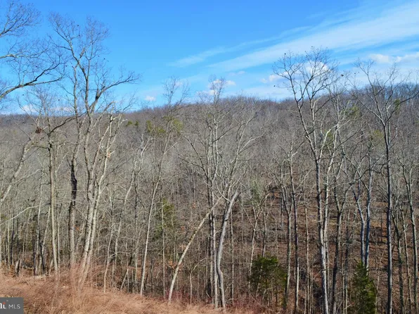 Comforter Ln Lot 28, Middletown, VA 22645