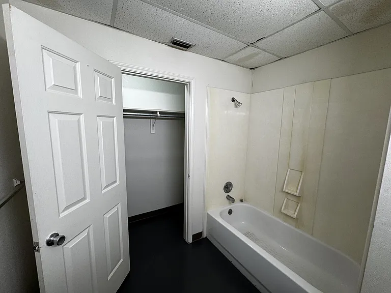 1619 University Ave #3 — Photo 9