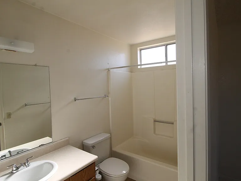 Higgins Rd — Photo 16