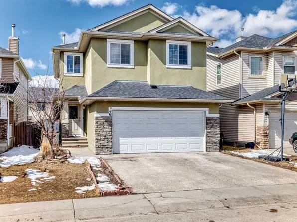 46 E Saddlecrest Gdns NE, Calgary, AB T3J 0C4
