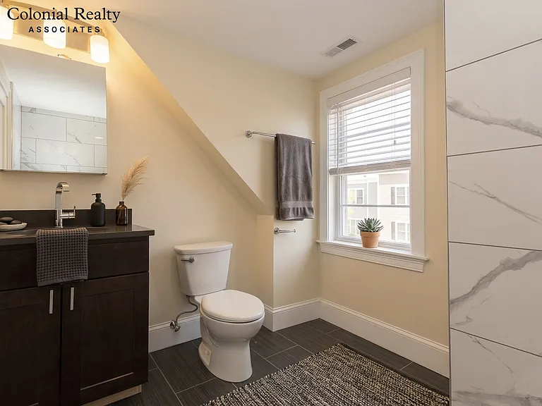 9 Rock Valley Ave #2 — Photo 7