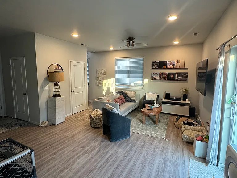 5321 Remington Dr — Photo 68