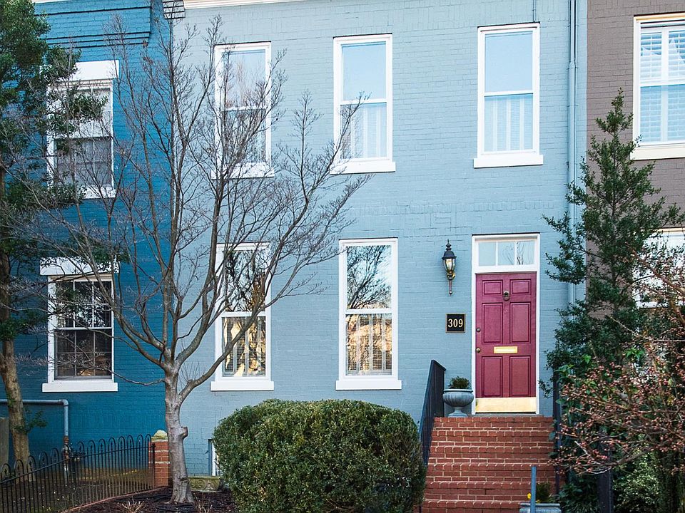 Welcome to 309 South Carolina Ave SE