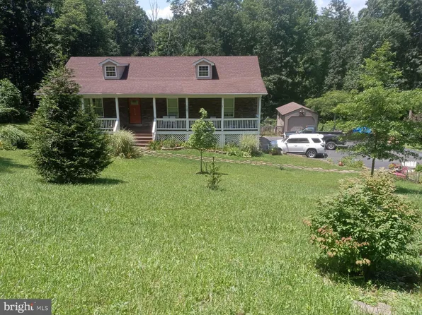 2536 Fulton Rd, Hedgesville, WV 25427