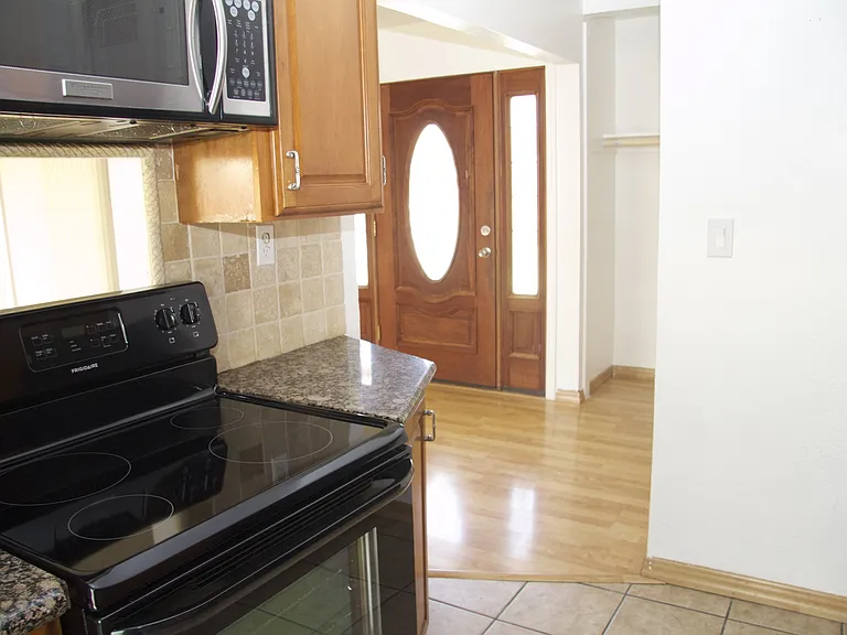 43293 Sweetwood St — Photo 5