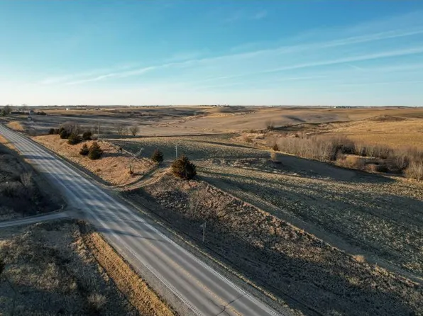 5023 146th Hwy, Montezuma, IA 50171