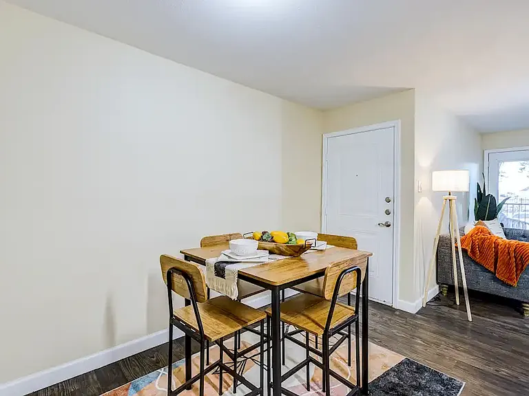 Spring Lake Village Apartments — Photo 9