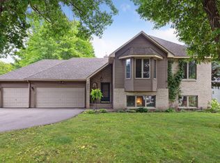 9657 Holly Cir NW, Coon Rapids, MN 55433