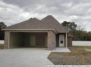 1121 Julia St W, Gonzales, LA 70737