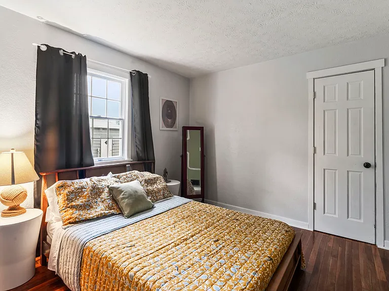 2302 Porter St — Photo 10