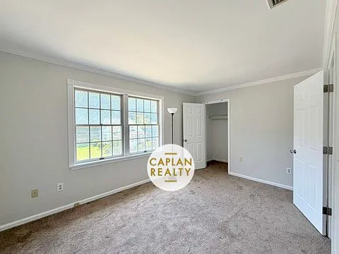 22 Chamberlain St #A — Photo 8