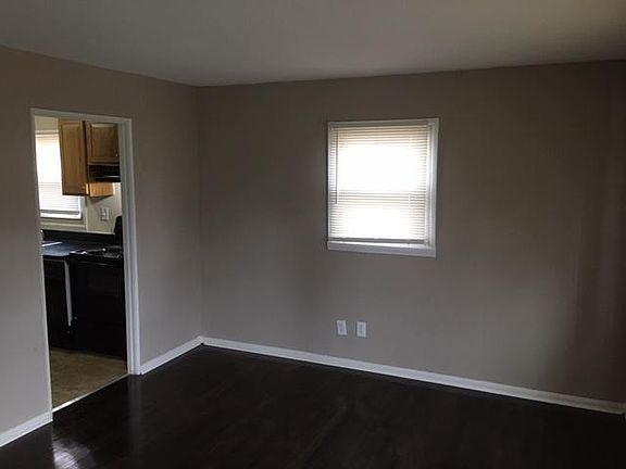 3rd image of 1825 Catalpa Ave
