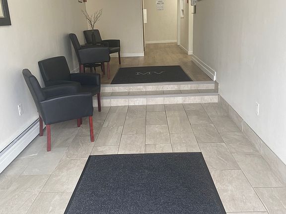 4th image of 22182 Dewdney Trunk Rd #209