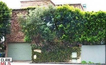 Malibu's Tri-Level Head Shot