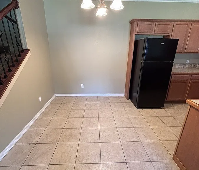 114 S Ray Ave — Photo 4