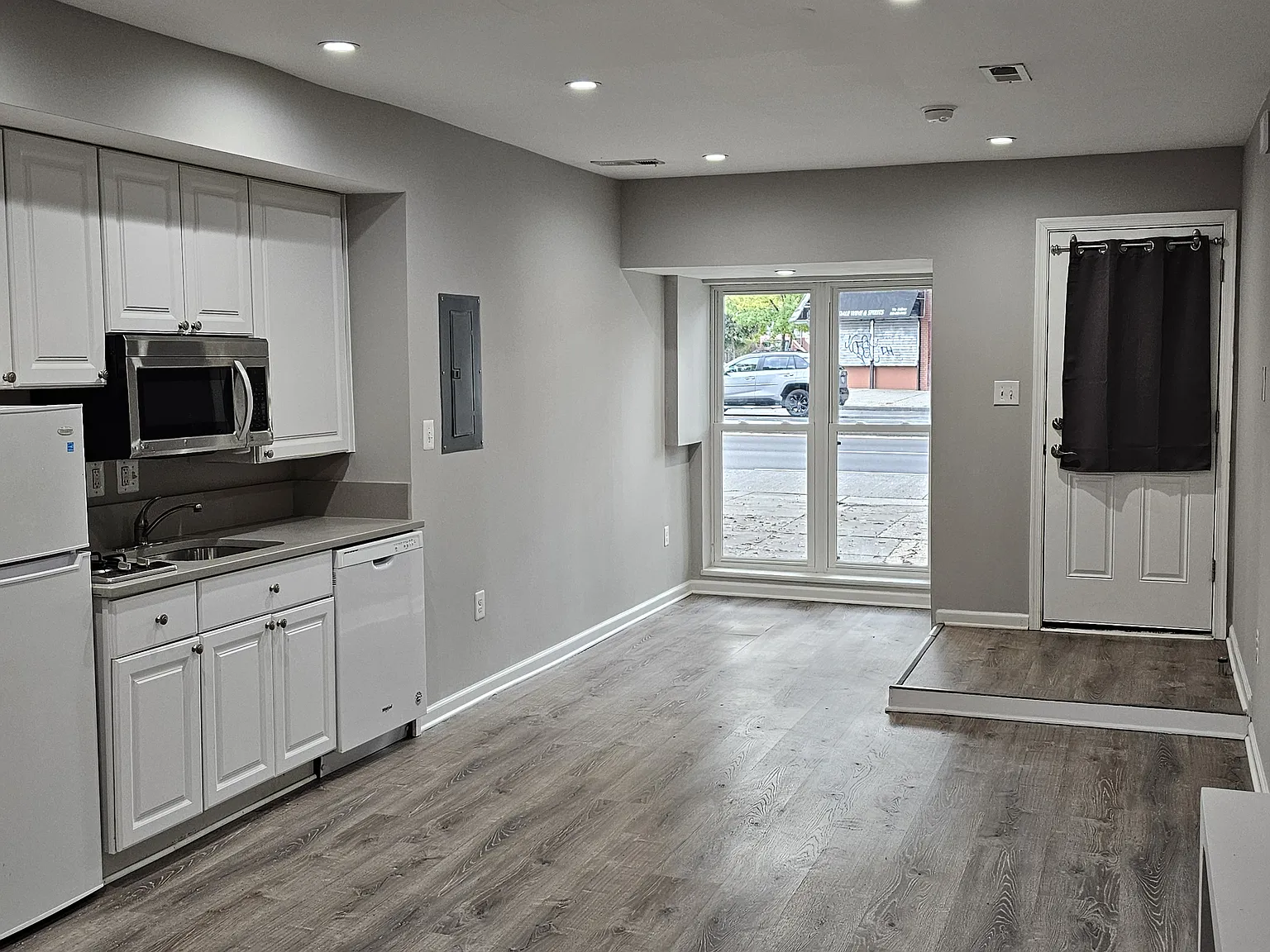 1 bed, 600 sqft, $1,600 — Photo 3