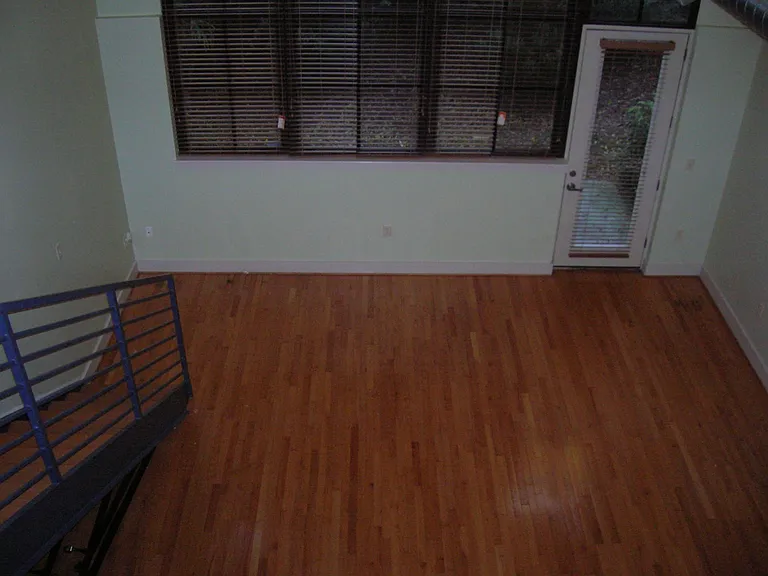 790 N Ave NE #106 — Photo 96
