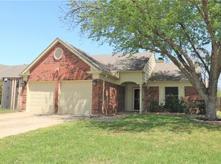 521 Myrtle Dr, Arlington, TX 76018