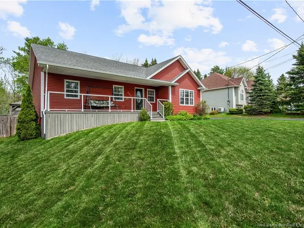 392 Mandeville St, Dieppe, NB E1A 6V6