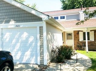 2021 Raleigh Pl, Hoffman Estates, IL 60169