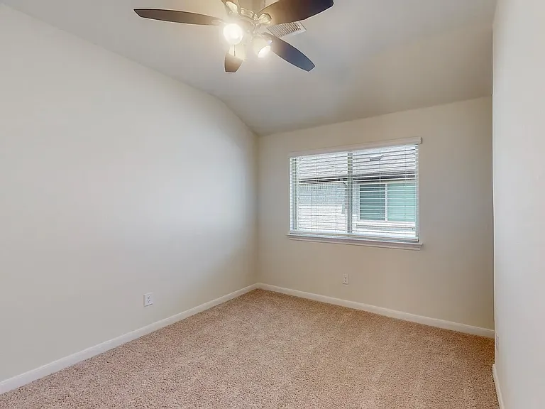 1264 Sumner St — Photo 9