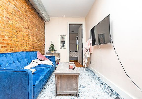2nd image of 64 St Nicholas Ave APT 2r