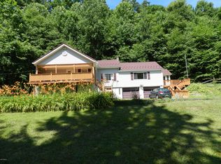 16324 Renovo Rd, Renovo, PA 17764