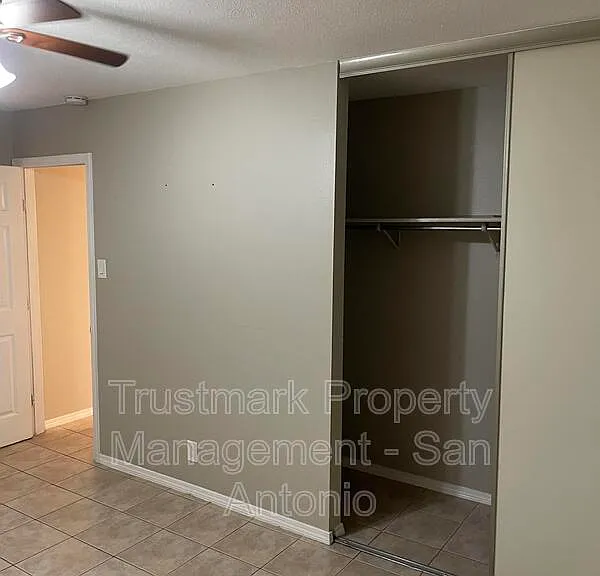 8335 Bent Meadow Dr — Photo 17