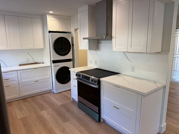 5th image of 124-126 Rees St #124