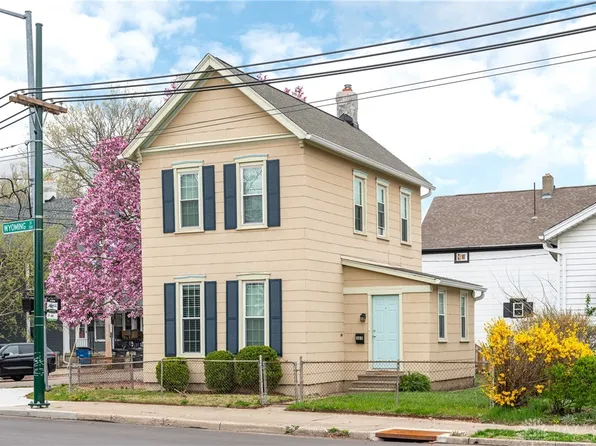 305 Wyoming St, Dayton, OH 45410