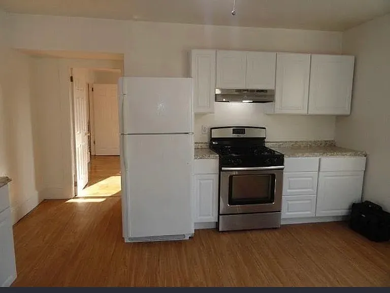 22 Porter St #2 — Photo 12