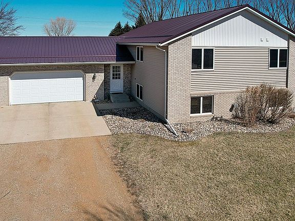 3rd image of 48038 Snowbird Cir
