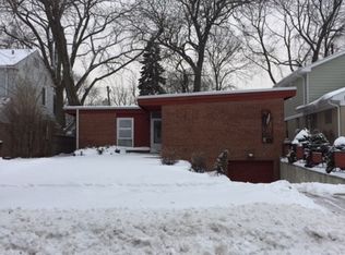 1300 S Chester Ave, Park Ridge, IL 60068