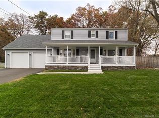 29 Thomas St, Windsor Locks, CT 06096