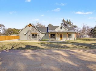 32 Pine Dr, Pottsboro, TX 75076
