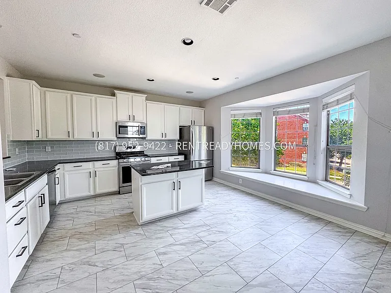 1495 Chase Ln — Photo 4