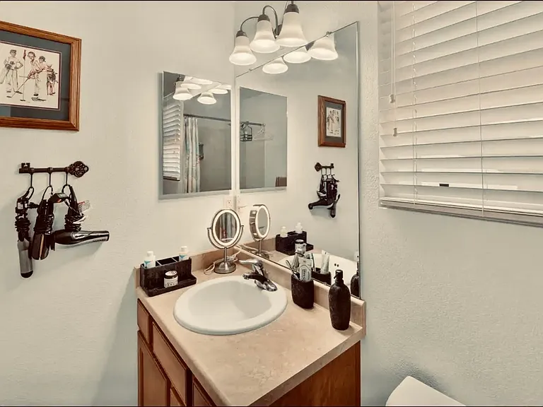 20352 E Lasalle Pl — Photo 5
