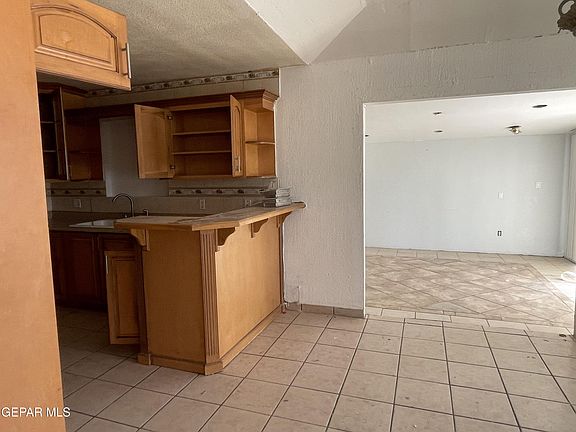 5th image of 7470 Selva Dr