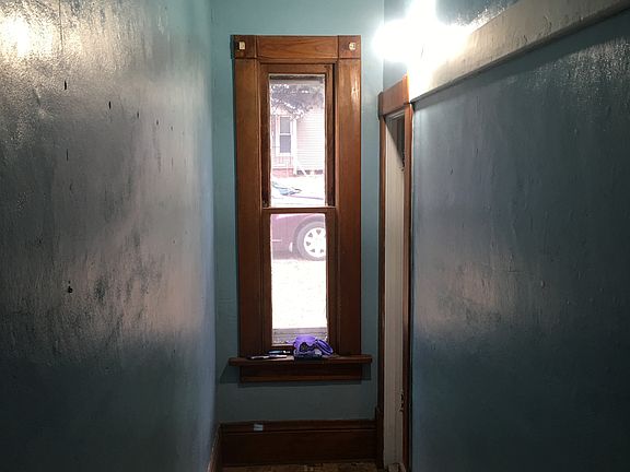 5th image of 619 Lincoln St