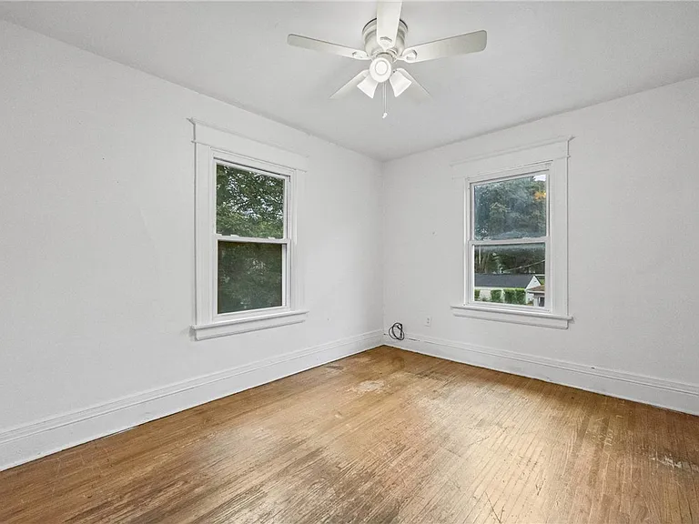 98 Ackerman St — Photo 15