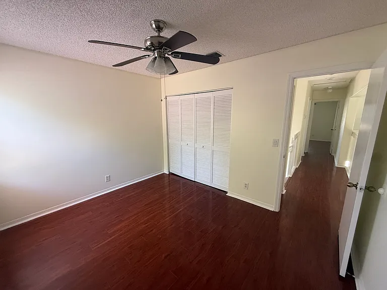 6711 Green Island Cir — Photo 24