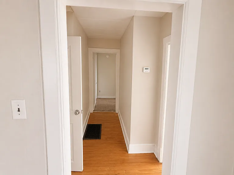 17 Poplar Ave — Photo 7